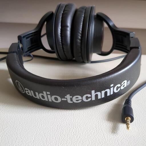 オーディオ　テクニカATH-M20xヘッドホン