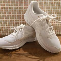 【清掃済み】asicsトレーニングシューズ 25.0cm