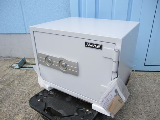 新品未使用　耐火金庫　2キータイプ　ＦＲＳＴ－５０Ｗ　51ｋｇ