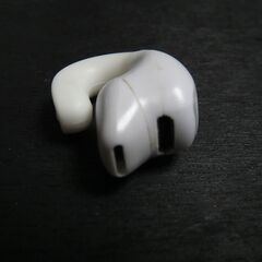 【新品未使用】クリップオンイヤーフォン　超軽量スポーツ用イヤフォ...