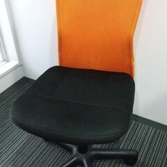 【無料】会議テーブル　W120×D75×H71.5㎝　★中古品★　ミーティングテーブル(椅子6脚もお付けします)の画像