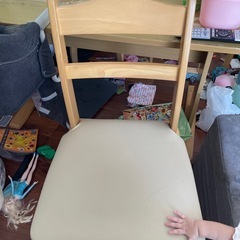 ダイニングテーブルの画像