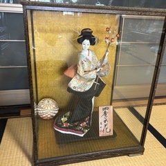 和人形ケース入り