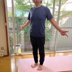 秋の経絡ストレッチヨガの画像
