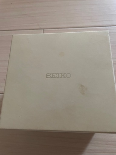 セイコーレディース時計ソーラで動きます