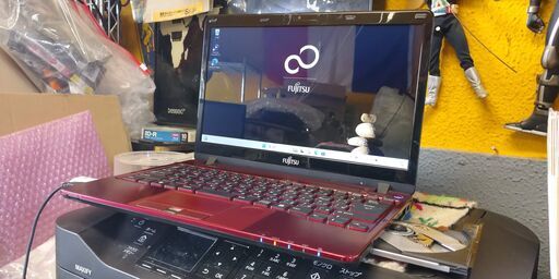 ノートパソコン Fujitsu FMV SH56/G Core i5