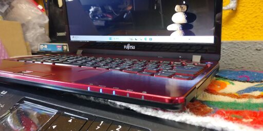 Fujitsu FMV SH56/G Core i5
