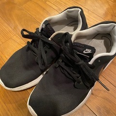 NIKE レディース　スニーカー　22.5cm 23cmの画像