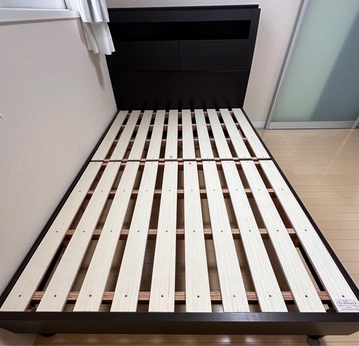 ニトリ　セミダブル　ベッドフレーム