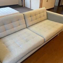 IKEA3人掛けソファの画像