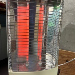 TOYOTOMI トヨトミ　反射式ストーブ　電気ストーブの画像
