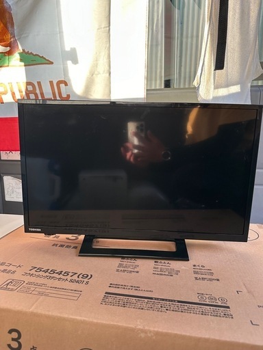 東芝　24インチ　液晶テレビ