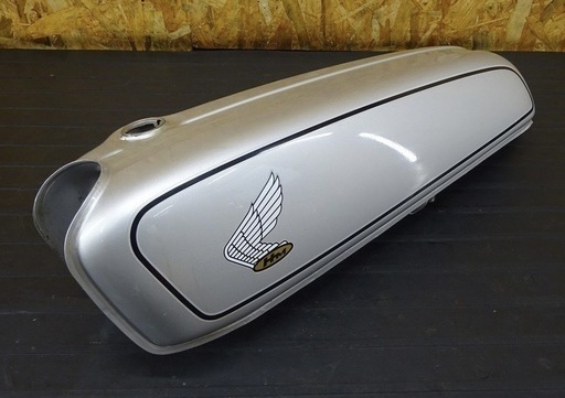 ドリーム50 タンクブラスト&塗装します。　※中古タンク販売では御座いません。