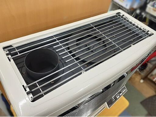 使用期間６カ月間のみ!!【2023年製 サンポット 煙突ストーブ KSH-7011RC】最大暖房出力7.00kW カベック 煙突式スト