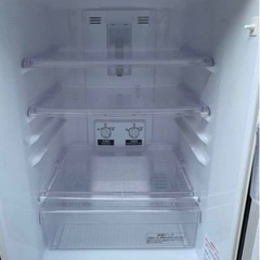 冷蔵庫【配達無料お届け設置出来ます💫都内近郊🚚】信頼の三菱製ブラック💫除菌クリーニング済✨極美品✨他にも冷蔵庫.洗濯機.電子レンジ.オーブン電子レンジ.炊飯器.テーブル&椅子.机&チェアー.ベット&マットレス.ソファーなど多種多様な美品が有ります✨お気軽にお問い合わせ下さい💫 の画像