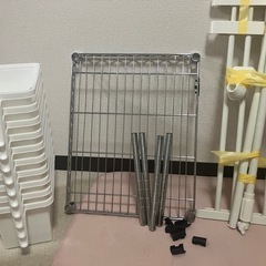 メタルラック、突っ張り棚、取手付き収納、他の画像