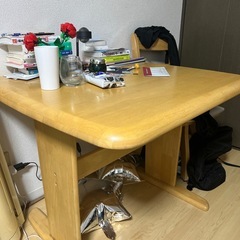 テーブル