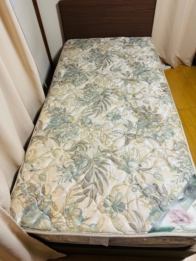 シングルベッド