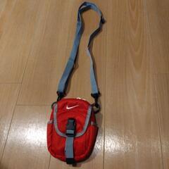 ナイキ　ポシェット