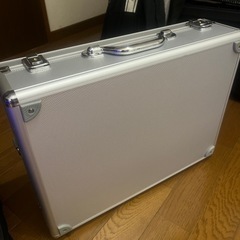アタッシュケース