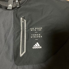 お話中adidas美品アディダス160㎝半袖Tシャツの画像