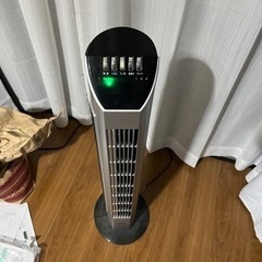 タワー型　扇風機　空調家電 