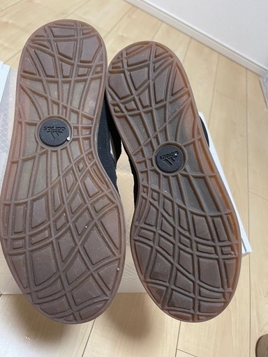 ADIDAS 靴