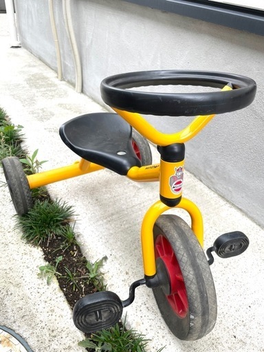 ボーネルンド　ペリカンデザイン三輪車 丸ハンドル 黄色