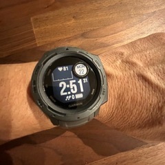 ガーミン GARMIN INSTINCTの画像