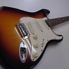 MAVIS タバコサンバーストストラトキャスター＋ギターアンプの画像