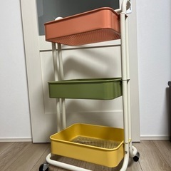 ③コストコ　ラック