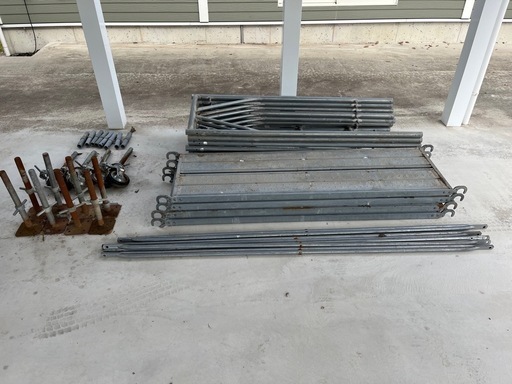 足場　ローリングタワー 2段　2セット？ 移動式足場台 高所作業台 簡易足場台 仮設足場　キャスター付き