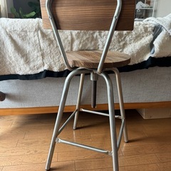 カウンターチェアの画像