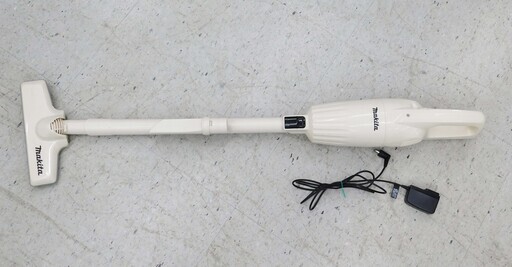 【恵庭】①マキタ　充電式クリーナー　Cl116D　掃除機　中古品　PayPay支払いOK