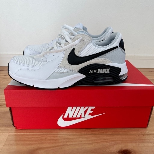 NIKE エアマックスエクシー 25cm 新品