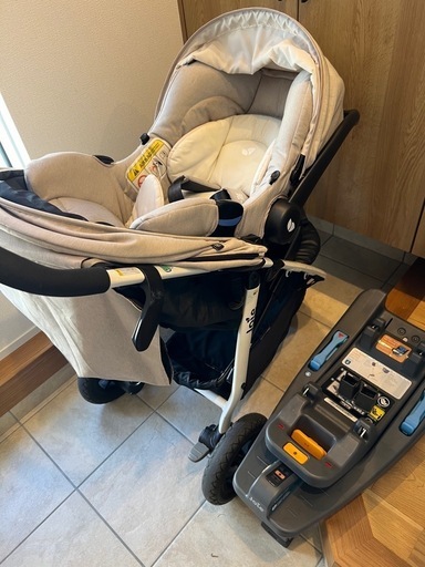 お取引先決定しました。joieベビーカー　チャイルドシートISOFIXベース　レインカバー
