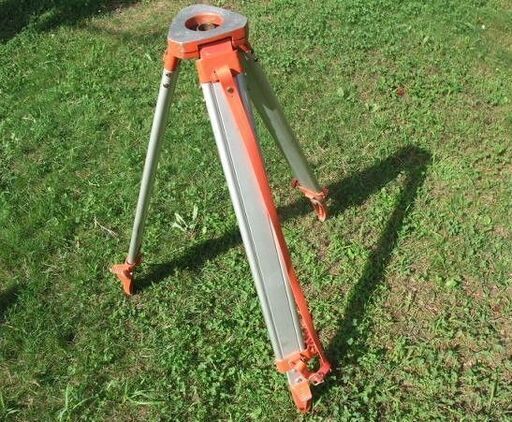 測量機器　三脚