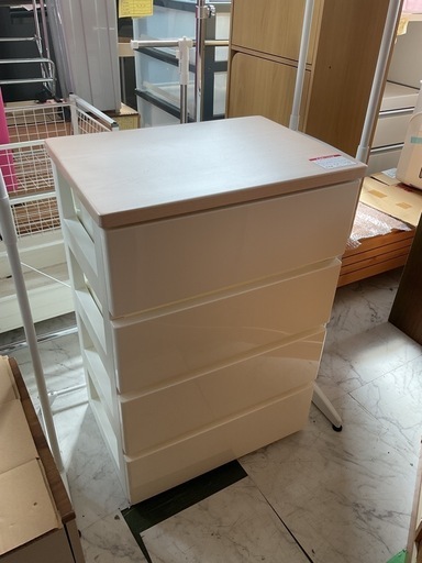 天板木製衣類収納　　4段　　中古