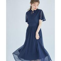 ネイビー　りぼん付きプチフリルネック楊柳 シフォンワンピース トッコクローゼットの画像
