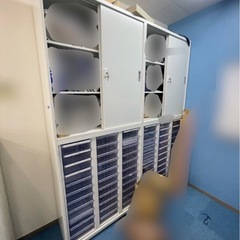 ◆鍵付き☆ クリスタルトレー キャビネット 上下書庫 3列11段...