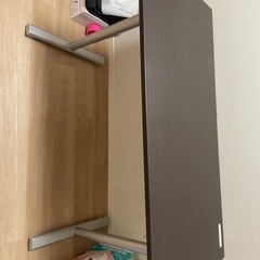 コンセント付きデスク
