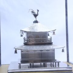 ◆ 　銀閣寺の置物（金属製）ガラスケース付き　　　#29864　◆の画像