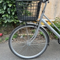 【中古】自転車27インチ　　パンクしないタイヤ装着車　6段変速の画像