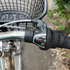 【中古】自転車27インチ　　パンクしないタイヤ装着車　6段変速の画像