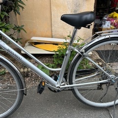 【中古】自転車27インチ　　パンクしないタイヤ装着車　6段変速の画像