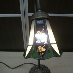 ステンドグラス スタンドライト 卓上 横幅14x奥行30x高さ46.5cm 照明器具 苫小牧西店の画像