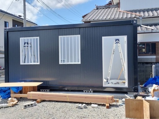 完売しました。新品即納 三角屋根コンテナハウス 事務所ゆったりサイズの6m×3m×2.8m 三角屋根で断熱◎ 組み立て簡単 九州内送料格安でお届けします。