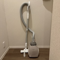 パナソニック　紙パック掃除機