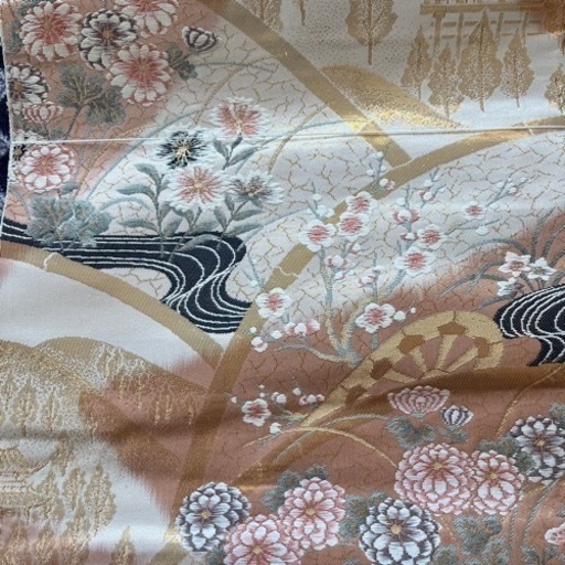 きれいな色の帯です