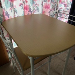 【取引中】2人がけ食卓テーブルセットの画像